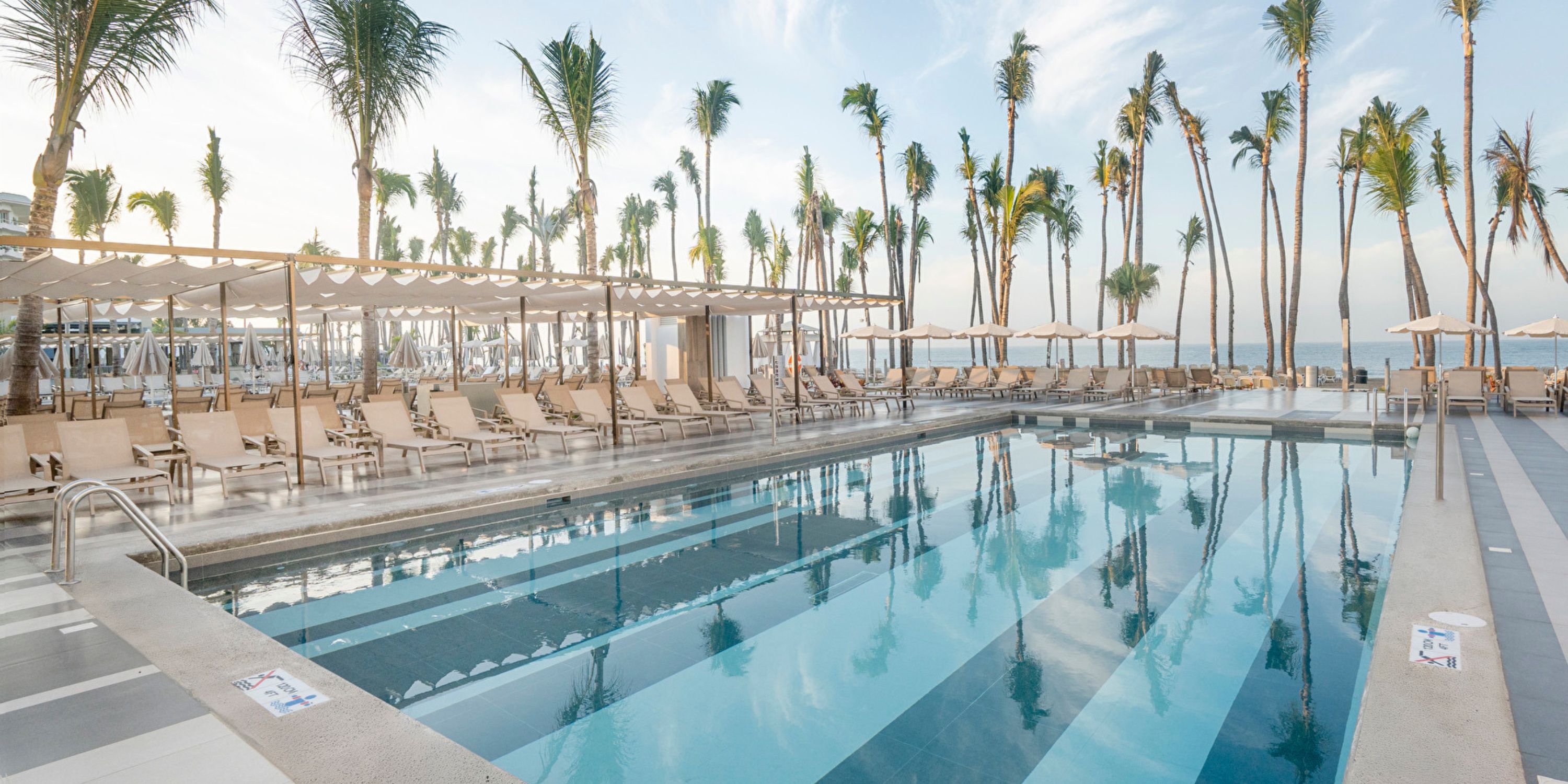 RIU Flaming Infinity Pool 2